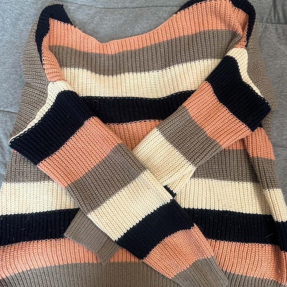 Boho Open Back Sweater | Envy | Size M | Cozy & Colorful